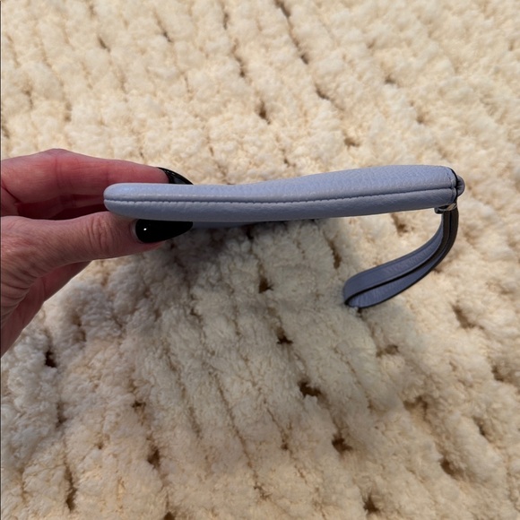 KATE SPADE Leila Medium Blue Leather Wristlet - Picture 9 of 12